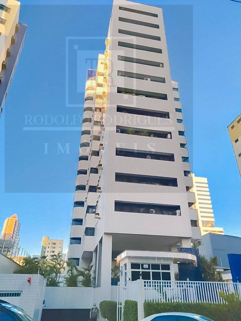 Apartamento à venda com 4 quartos, 197m² - Foto 2