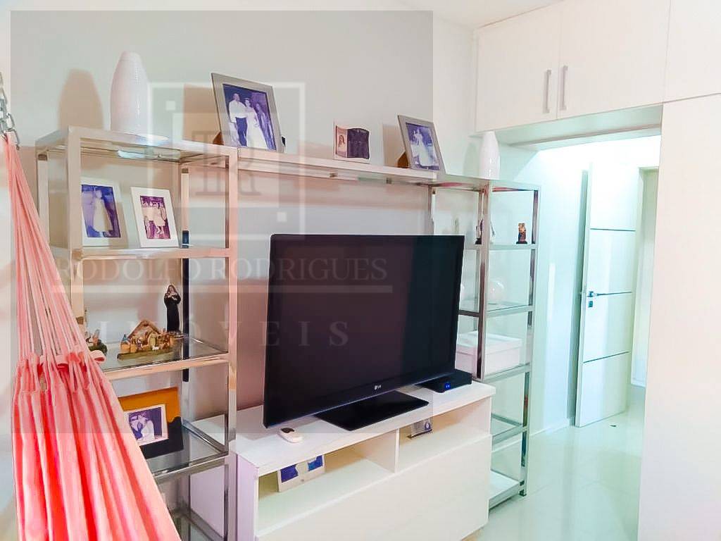 Apartamento à venda com 4 quartos, 197m² - Foto 19