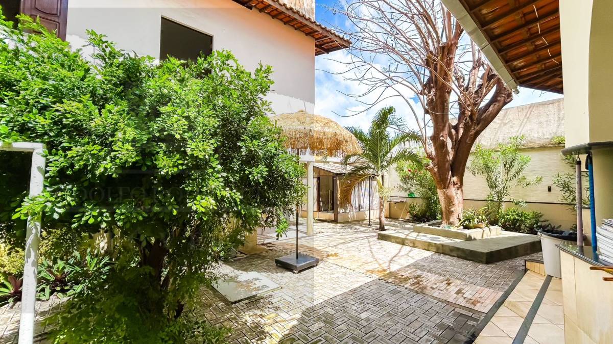 Casa à venda com 7 quartos, 370m² - Foto 21