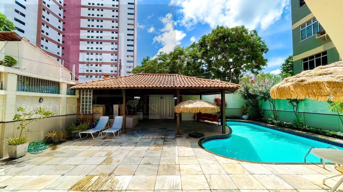 Casa à venda com 7 quartos, 370m² - Foto 6