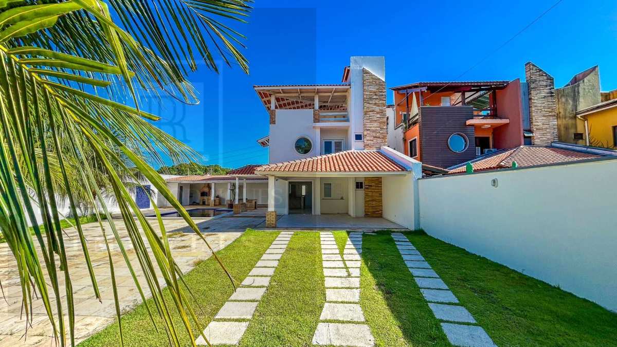 Casa triplex à venda na Sapiranga / Edson Queiroz - Vista incrível - Reformada - Piscina - Rodolfo Rodrigues Imóveis