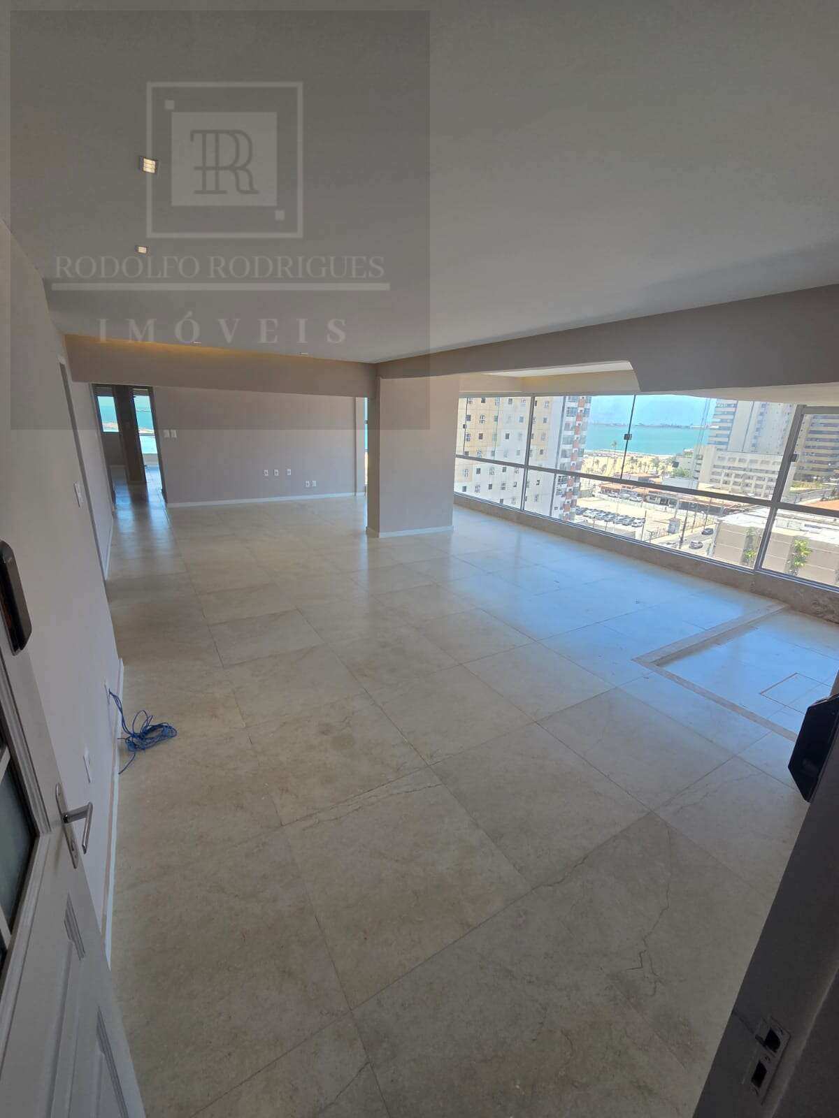 Oportunidade com Vista Mar Frontal | 182m² Totalmente Reformado | Praia de Iracema - Rodolfo Rodrigues Imóveis